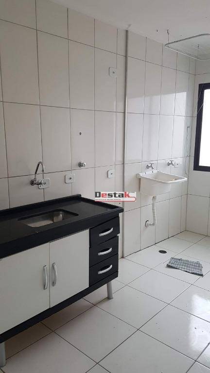 Apartamento à venda com 2 quartos, 55m² - Foto 2