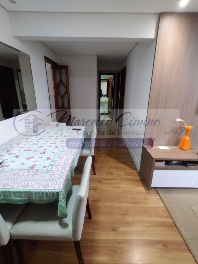 Apartamento à venda com 2 quartos, 70m² - Foto 3