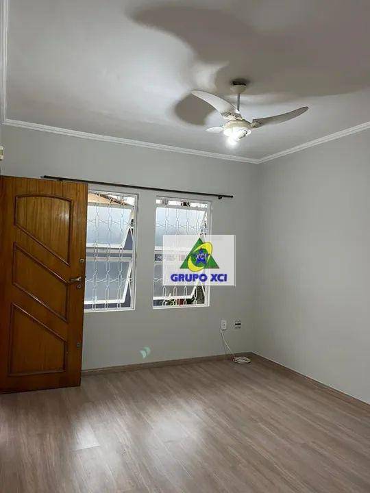 Casa à venda com 4 quartos, 250m² - Foto 12