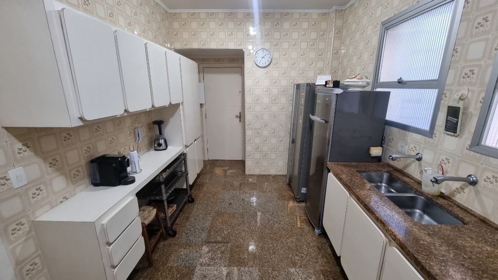 Apartamento à venda com 3 quartos, 180m² - Foto 29