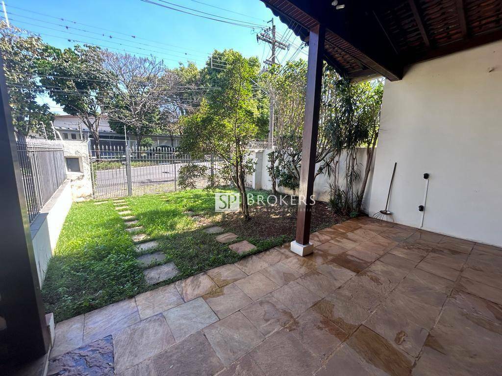 Casa à venda e aluguel com 3 quartos, 340m² - Foto 8