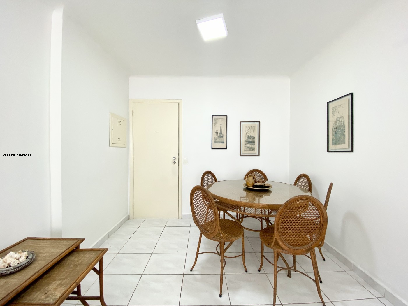 Apartamento à venda com 2 quartos, 70m² - Foto 3