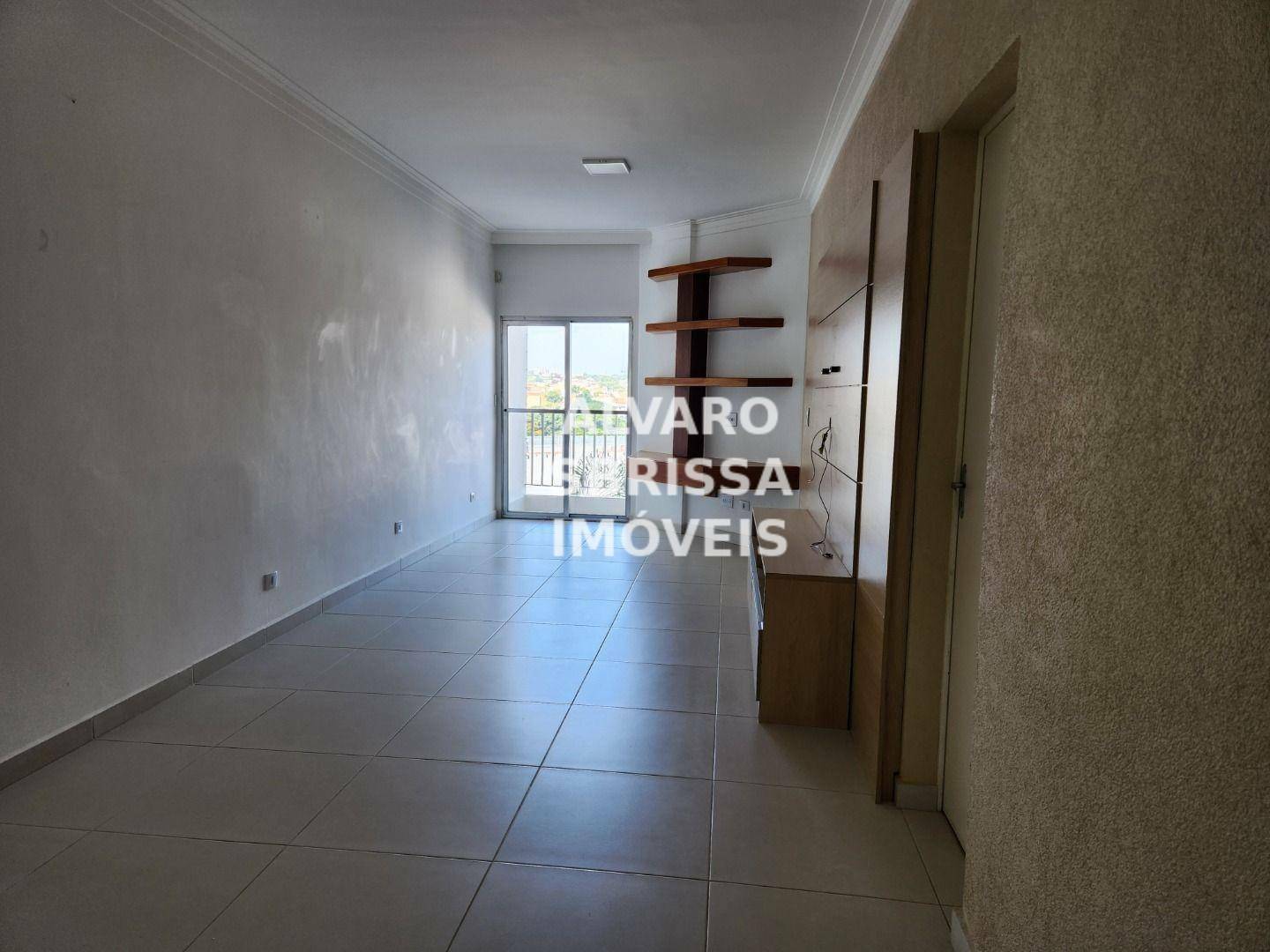 Apartamento à venda com 2 quartos, 79m² - Foto 2