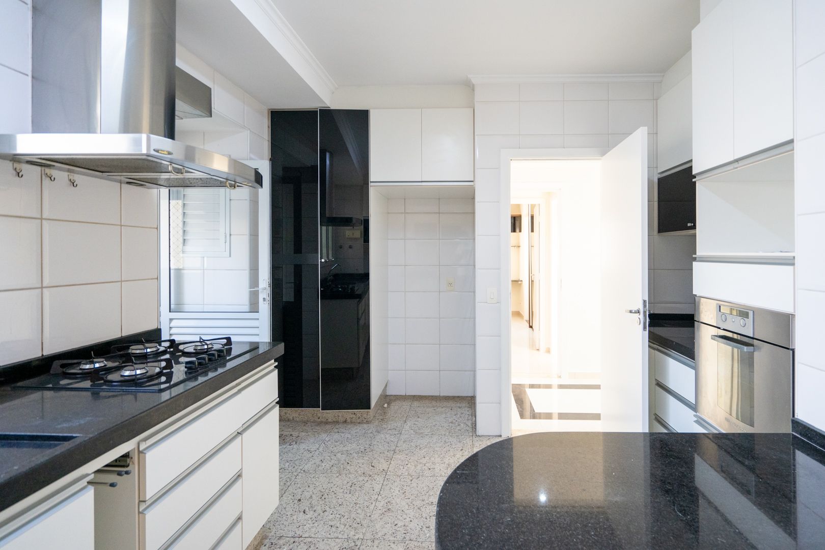 Apartamento à venda com 4 quartos, 173m² - Foto 9