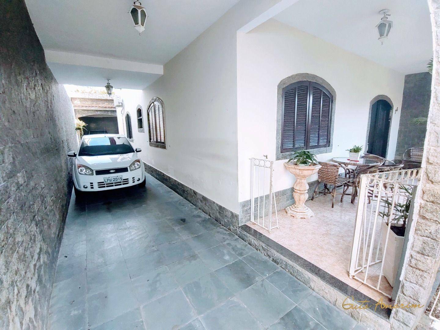 Casa à venda e aluguel com 4 quartos, 400m² - Foto 1