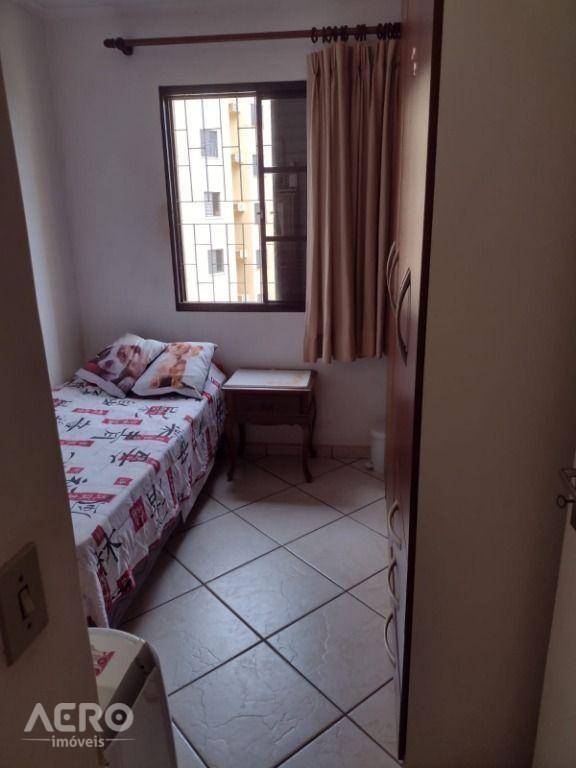 Apartamento à venda com 3 quartos, 76m² - Foto 10