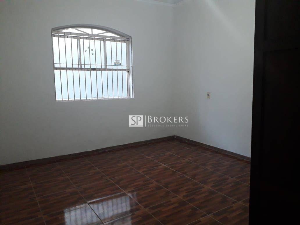 Casa à venda com 3 quartos, 235m² - Foto 14