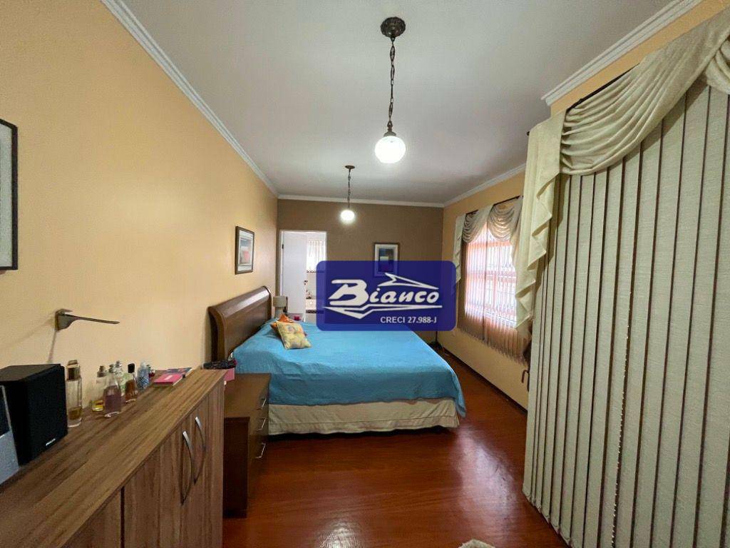 Sobrado à venda com 4 quartos, 224m² - Foto 27