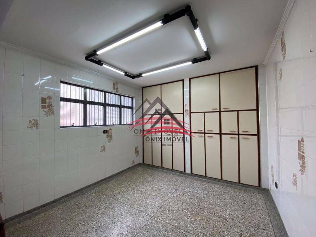 Casa à venda com 3 quartos, 360m² - Foto 5