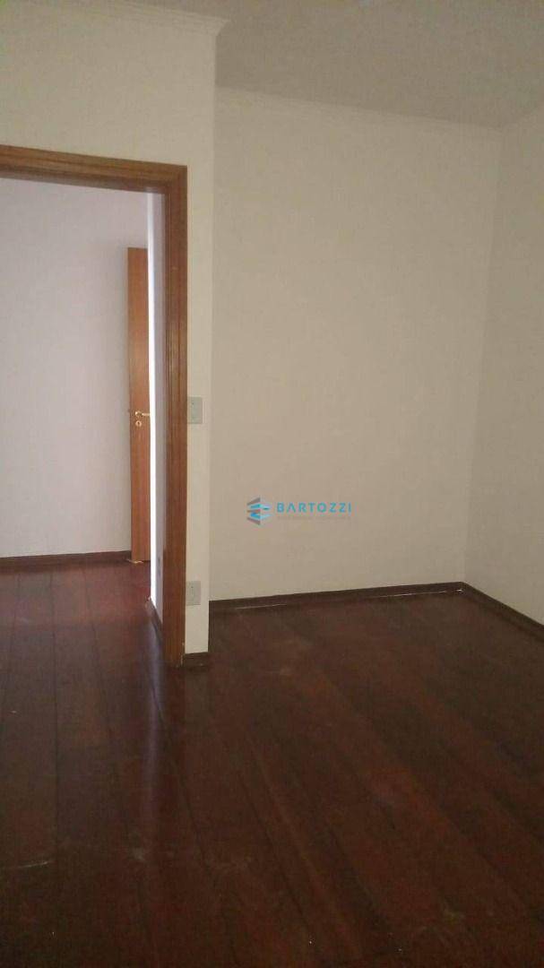 Apartamento para alugar com 4 quartos, 165m² - Foto 3