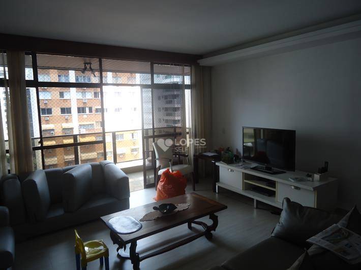 Apartamento à venda com 4 quartos, 184m² - Foto 2