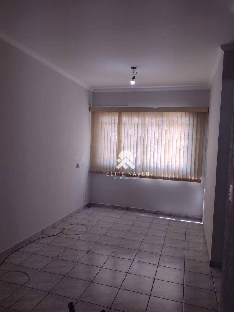 Apartamento à venda com 3 quartos, 70m² - Foto 1