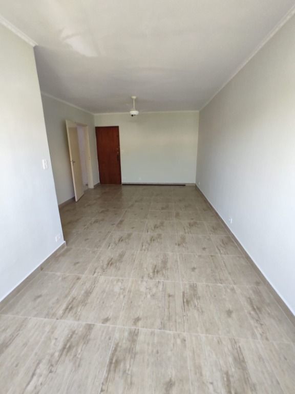 Apartamento à venda com 2 quartos, 68m² - Foto 1