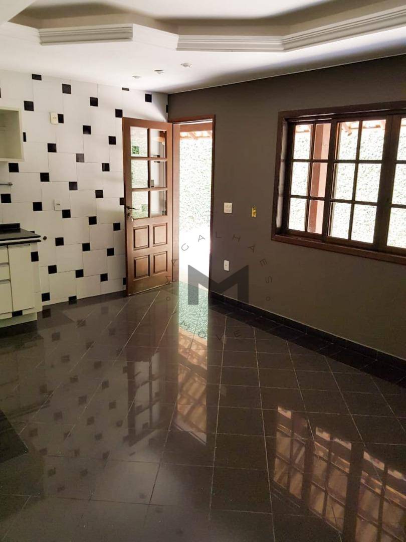 Casa à venda com 4 quartos, 190m² - Foto 20