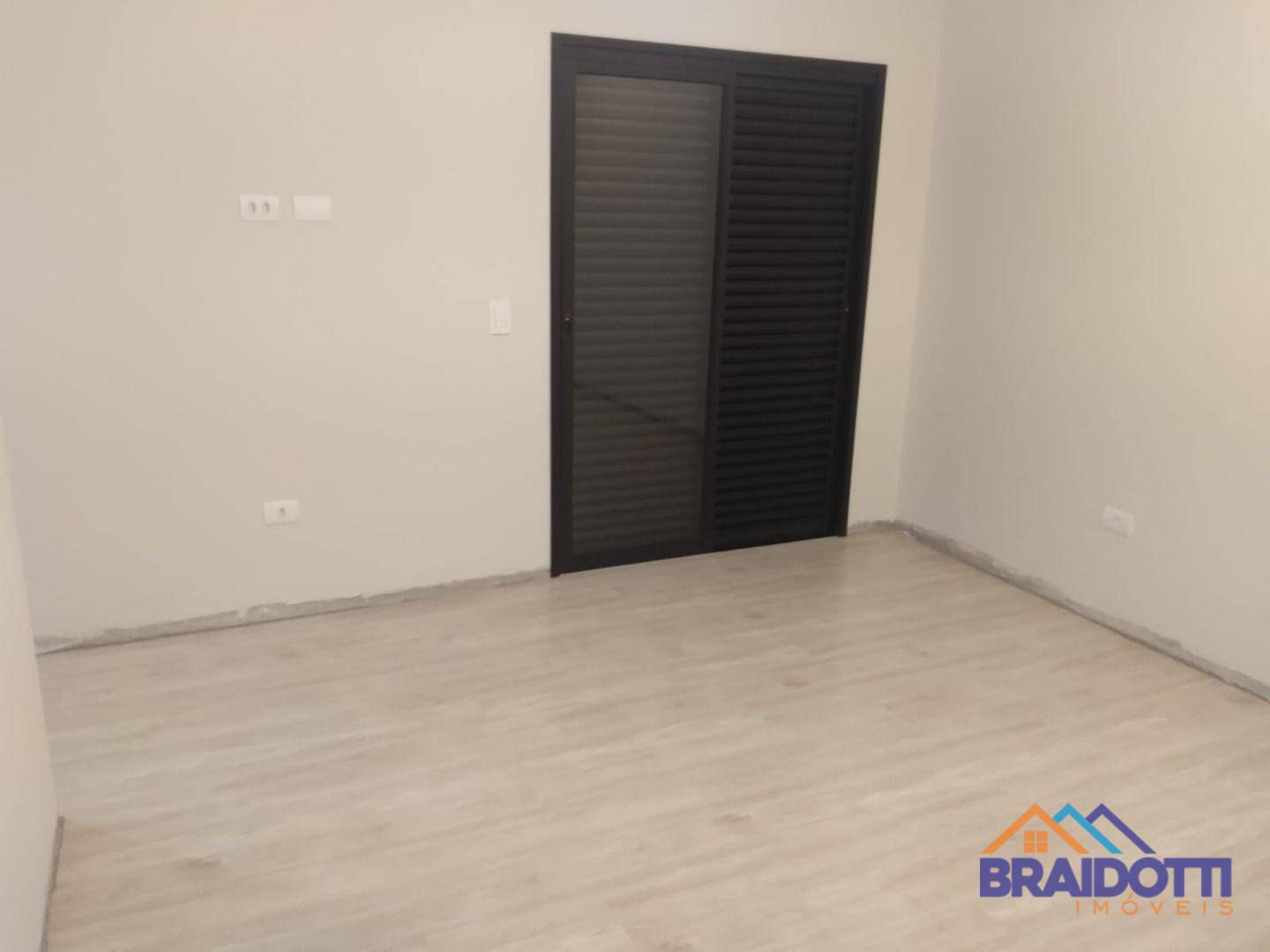 Casa à venda com 3 quartos, 212m² - Foto 11