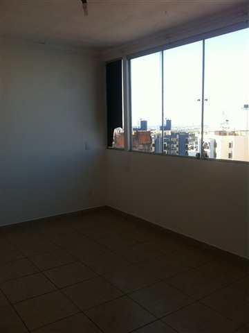 Apartamento para alugar com 4 quartos, 130m² - Foto 29