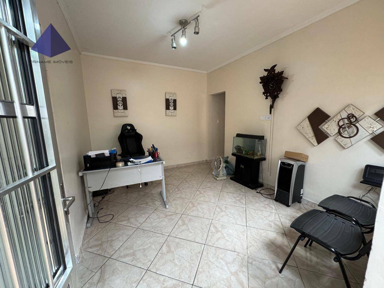 Sobrado à venda com 8 quartos, 300m² - Foto 42