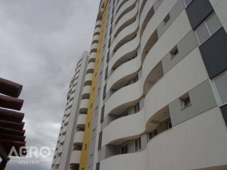 Apartamento à venda com 2 quartos, 57m² - Foto 1