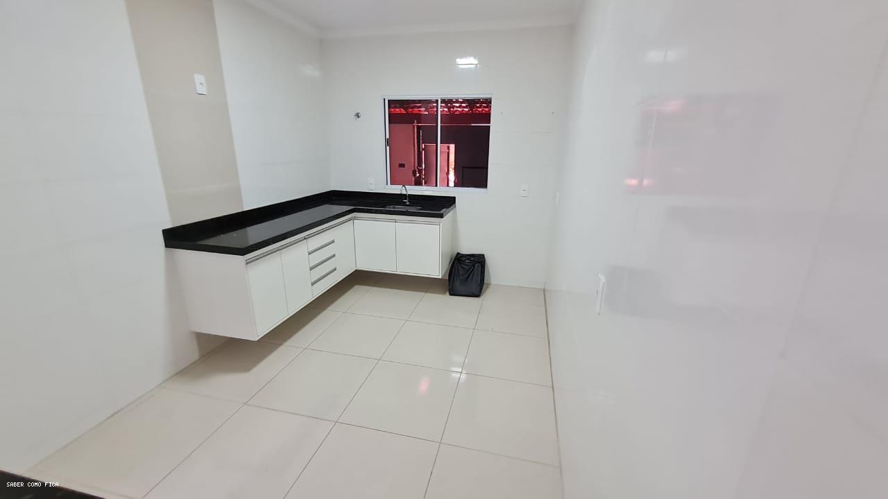 Casa à venda com 3 quartos, 165m² - Foto 13