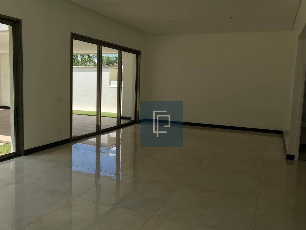 Casa à venda com 3 quartos, 245m² - Foto 5