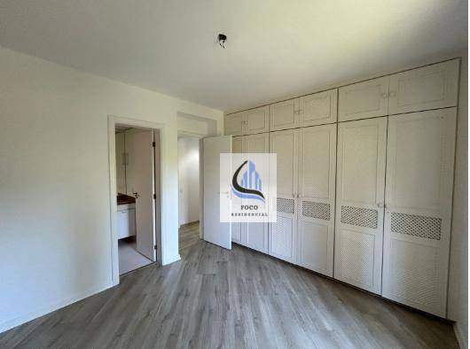 Apartamento para alugar com 4 quartos, 147m² - Foto 16