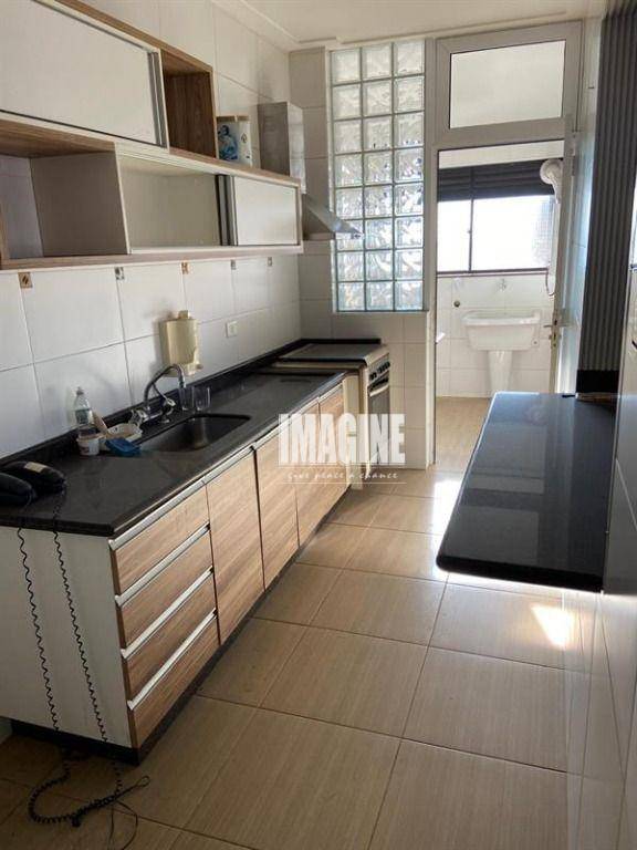 Apartamento à venda com 2 quartos, 87m² - Foto 7