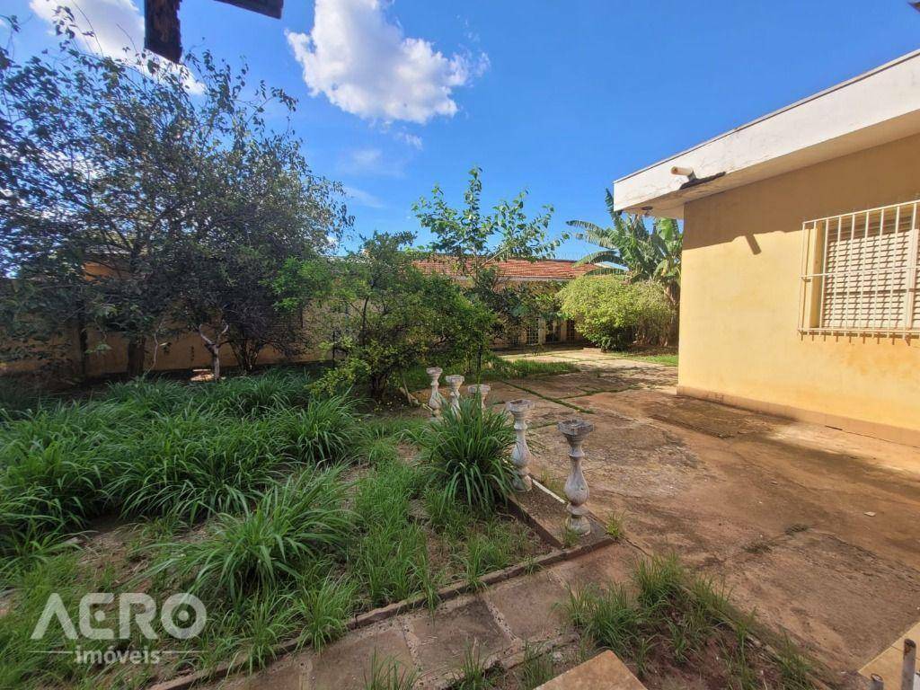 Casa à venda com 3 quartos, 500m² - Foto 30