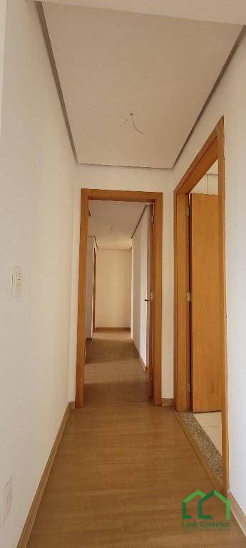 Apartamento à venda com 3 quartos, 137m² - Foto 15