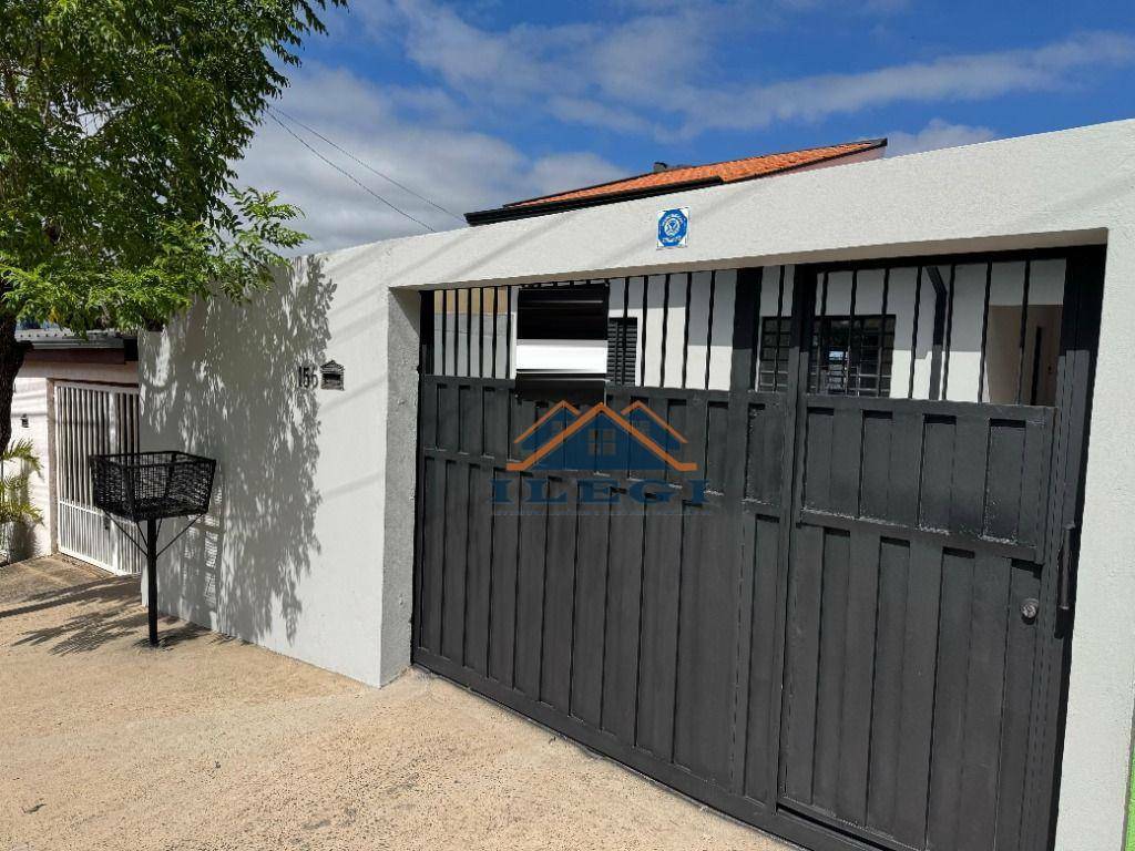 Casa à venda com 2 quartos, 80m² - Foto 1