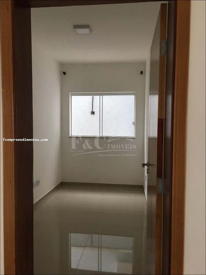 Casa à venda com 3 quartos, 250m² - Foto 7