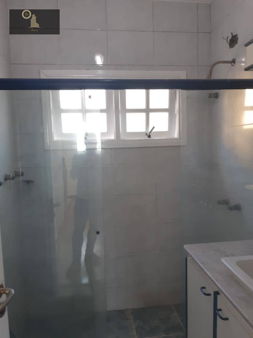 Casa de Condomínio para alugar com 4 quartos, 330m² - Foto 21