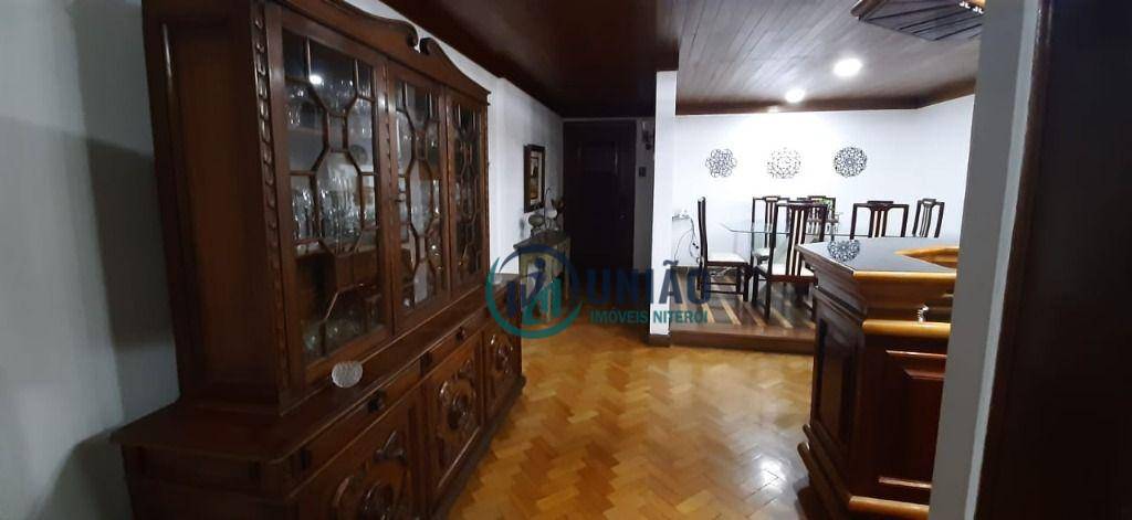 Apartamento à venda com 3 quartos, 140m² - Foto 5