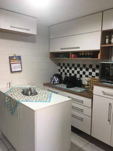 Apartamento à venda com 3 quartos, 99m² - Foto 3