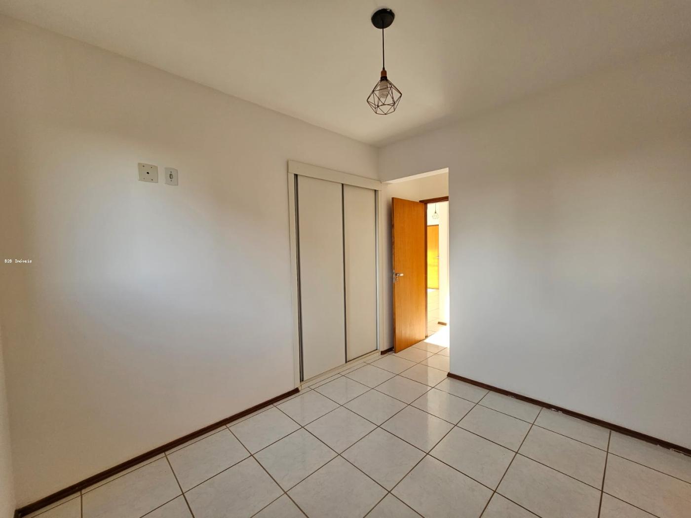 Apartamento à venda com 2 quartos, 68m² - Foto 13