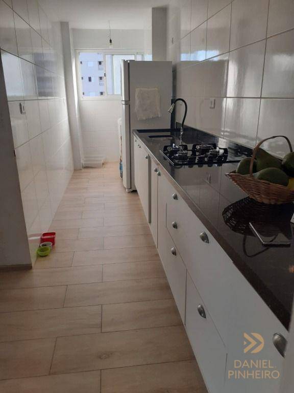 Apartamento à venda com 2 quartos, 72m² - Foto 6