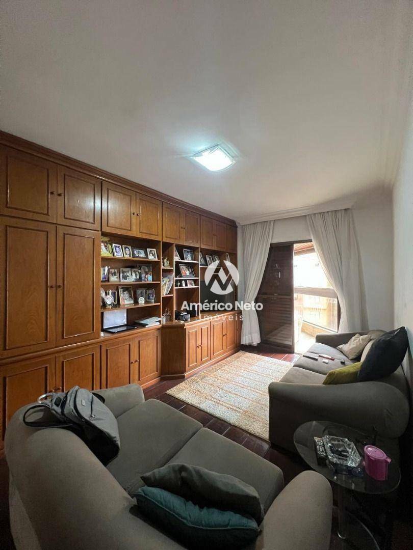 Apartamento à venda com 3 quartos, 224m² - Foto 10