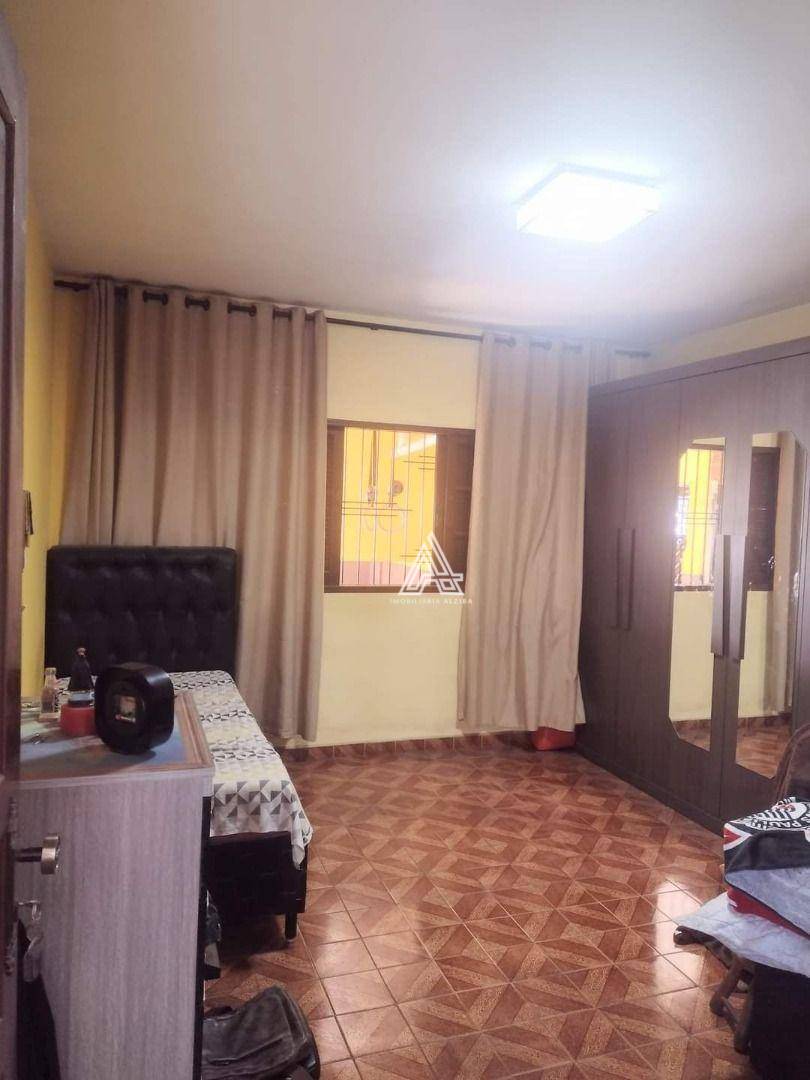 Casa à venda com 6 quartos, 200m² - Foto 10