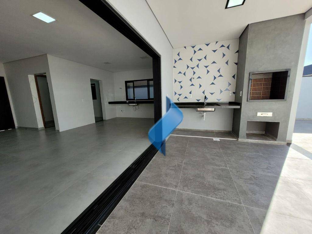 Casa de Condomínio à venda com 3 quartos, 218m² - Foto 3