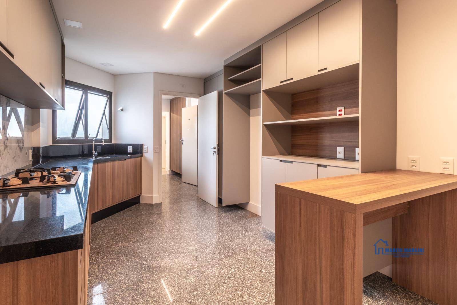 Cobertura à venda com 4 quartos, 244m² - Foto 10