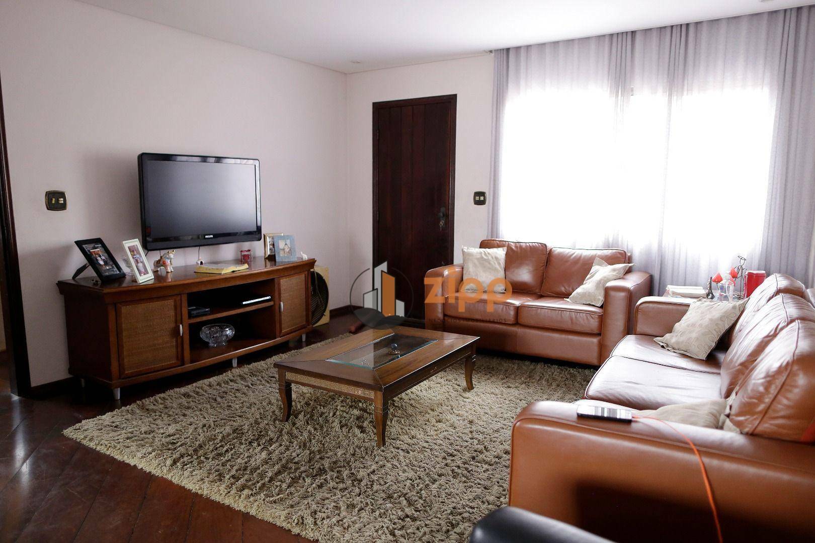 Sobrado à venda com 3 quartos, 180m² - Foto 1