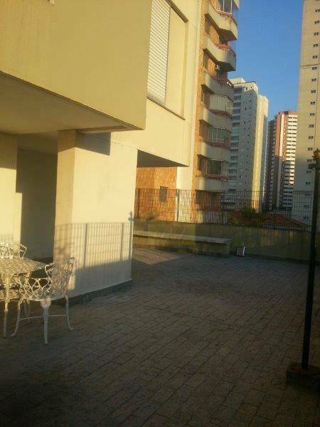 Apartamento à venda com 2 quartos, 68m² - Foto 25