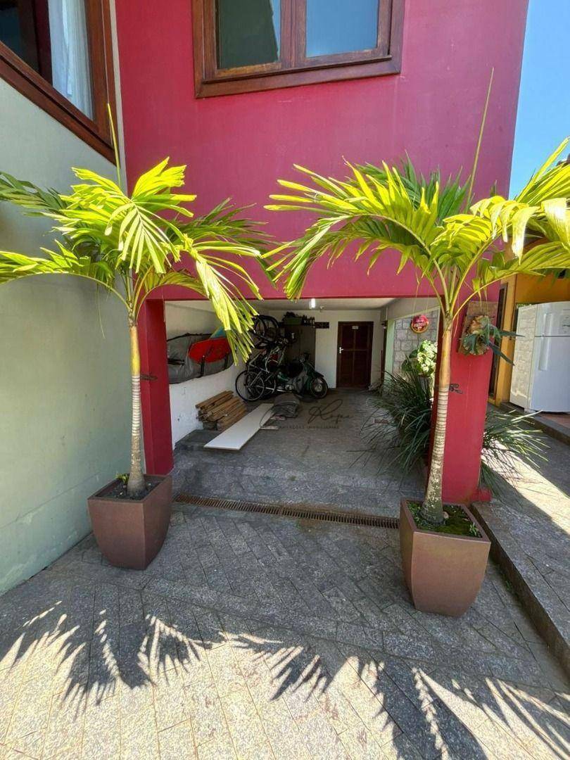 Casa de Condomínio à venda com 3 quartos, 250m² - Foto 20