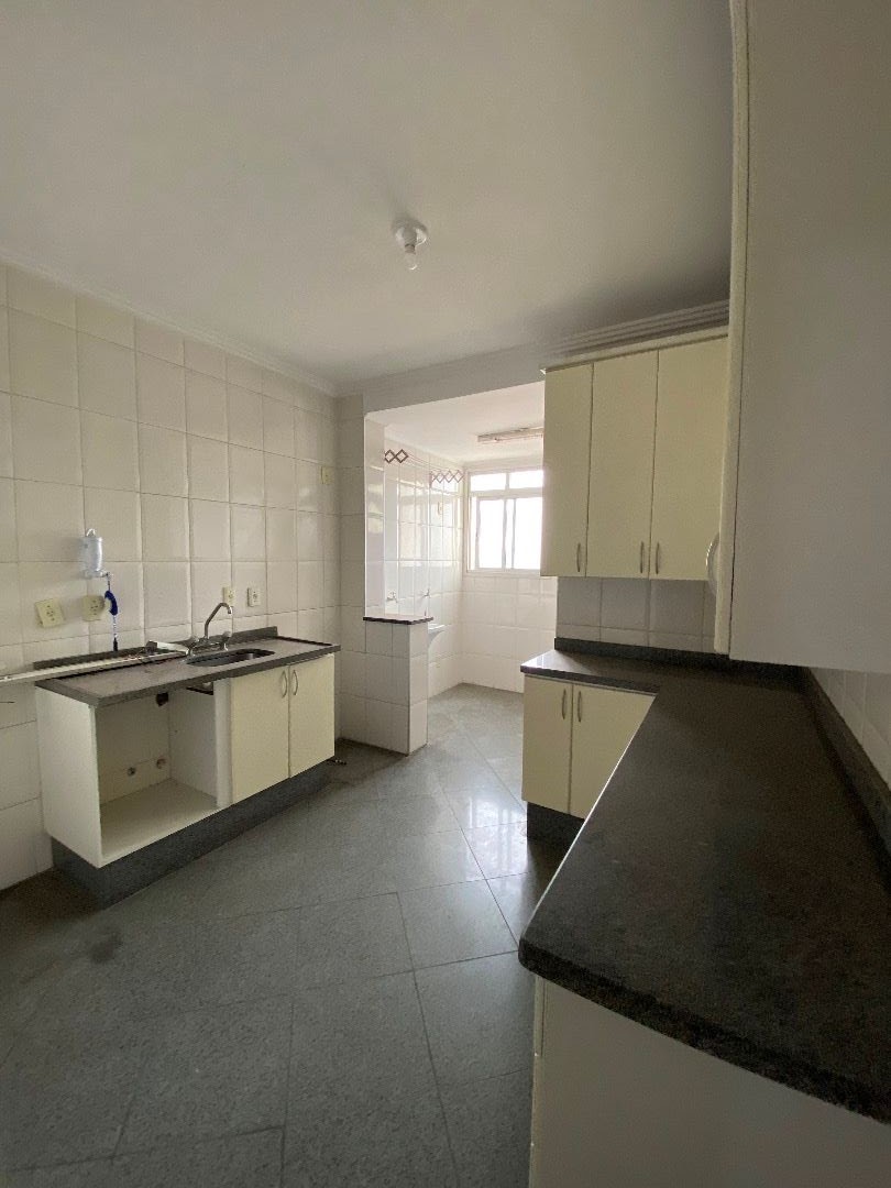 Apartamento à venda com 3 quartos, 90m² - Foto 5