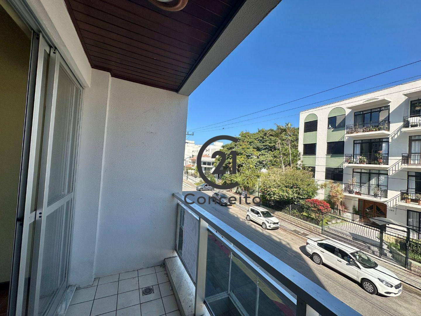 Apartamento à venda com 3 quartos, 97m² - Foto 1