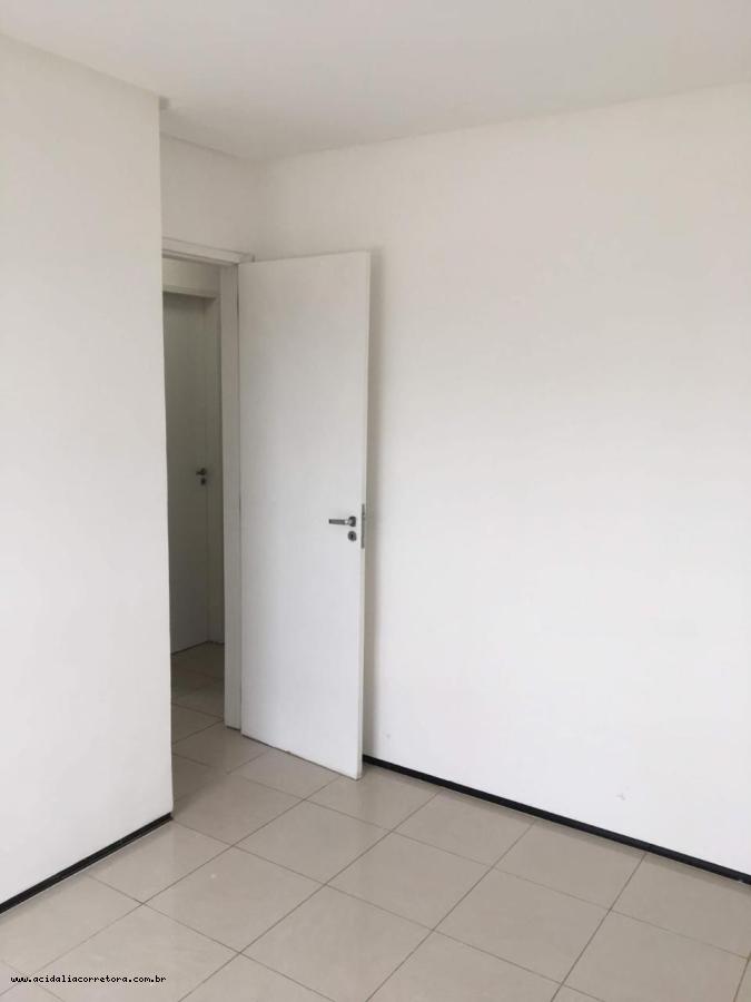 Apartamento para alugar com 3 quartos, 70m² - Foto 12