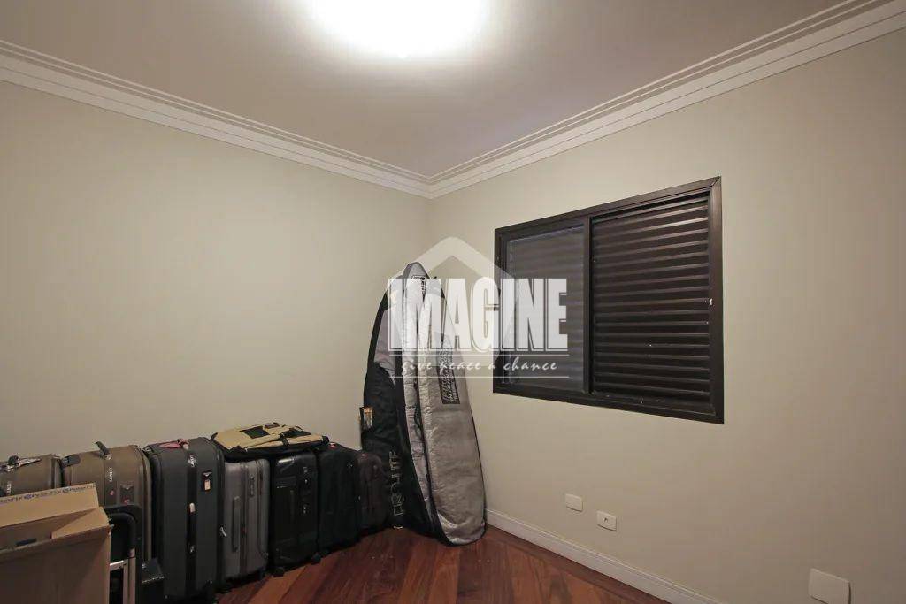 Apartamento à venda com 3 quartos, 142m² - Foto 4