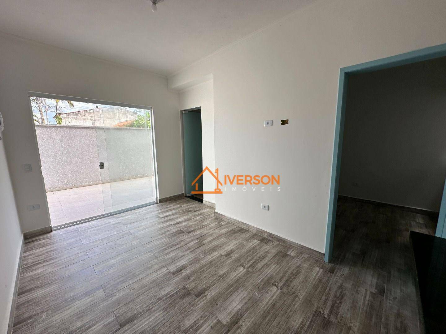 Apartamento à venda com 1 quarto, 34m² - Foto 2