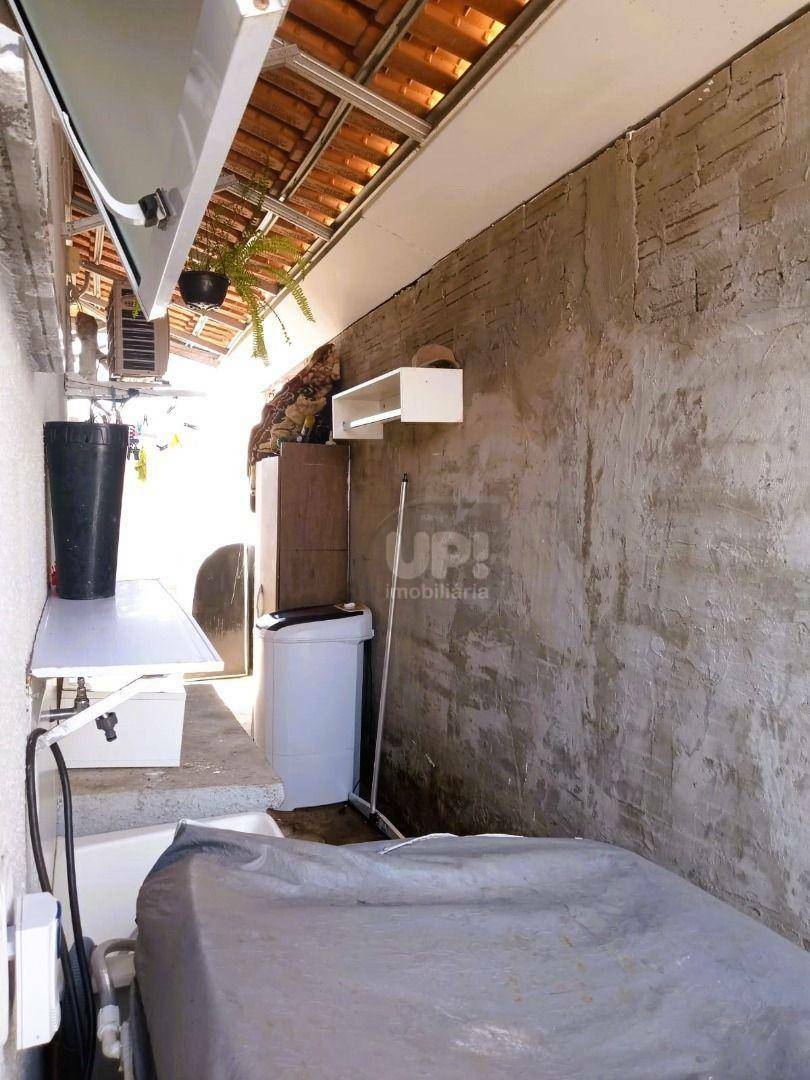 Casa à venda com 2 quartos, 60m² - Foto 22