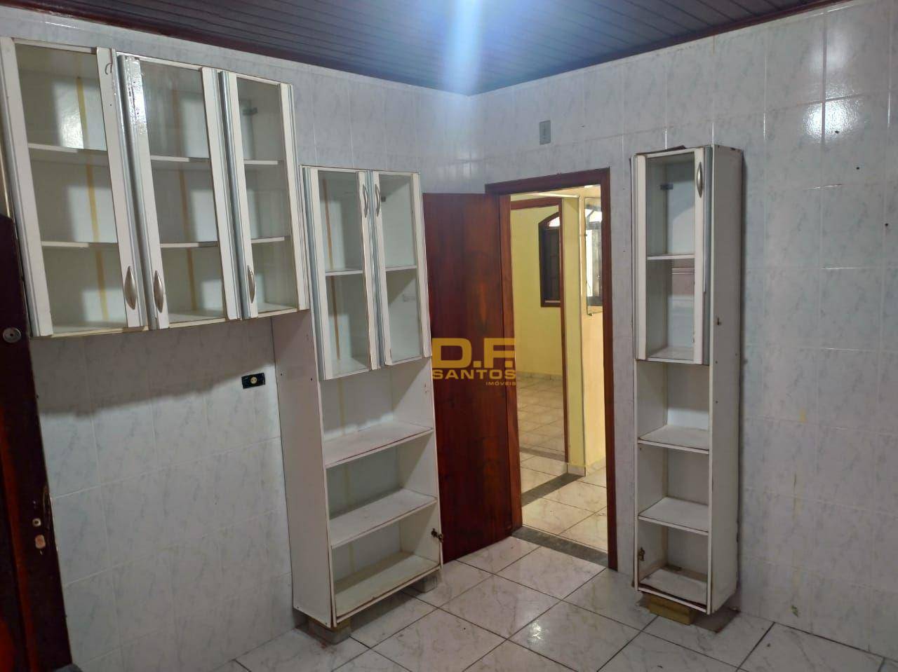 Casa à venda com 2 quartos, 1m² - Foto 7