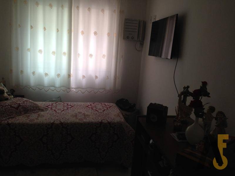 Apartamento à venda com 2 quartos, 72m² - Foto 10